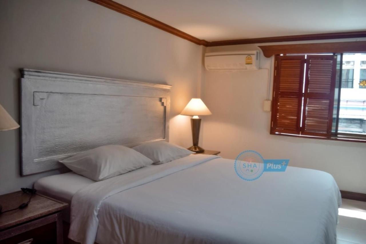 Le Tanjong House Hotell Patong Eksteriør bilde