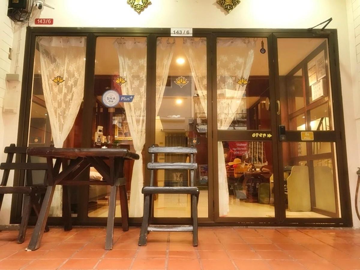 Le Tanjong House Hotell Patong Eksteriør bilde
