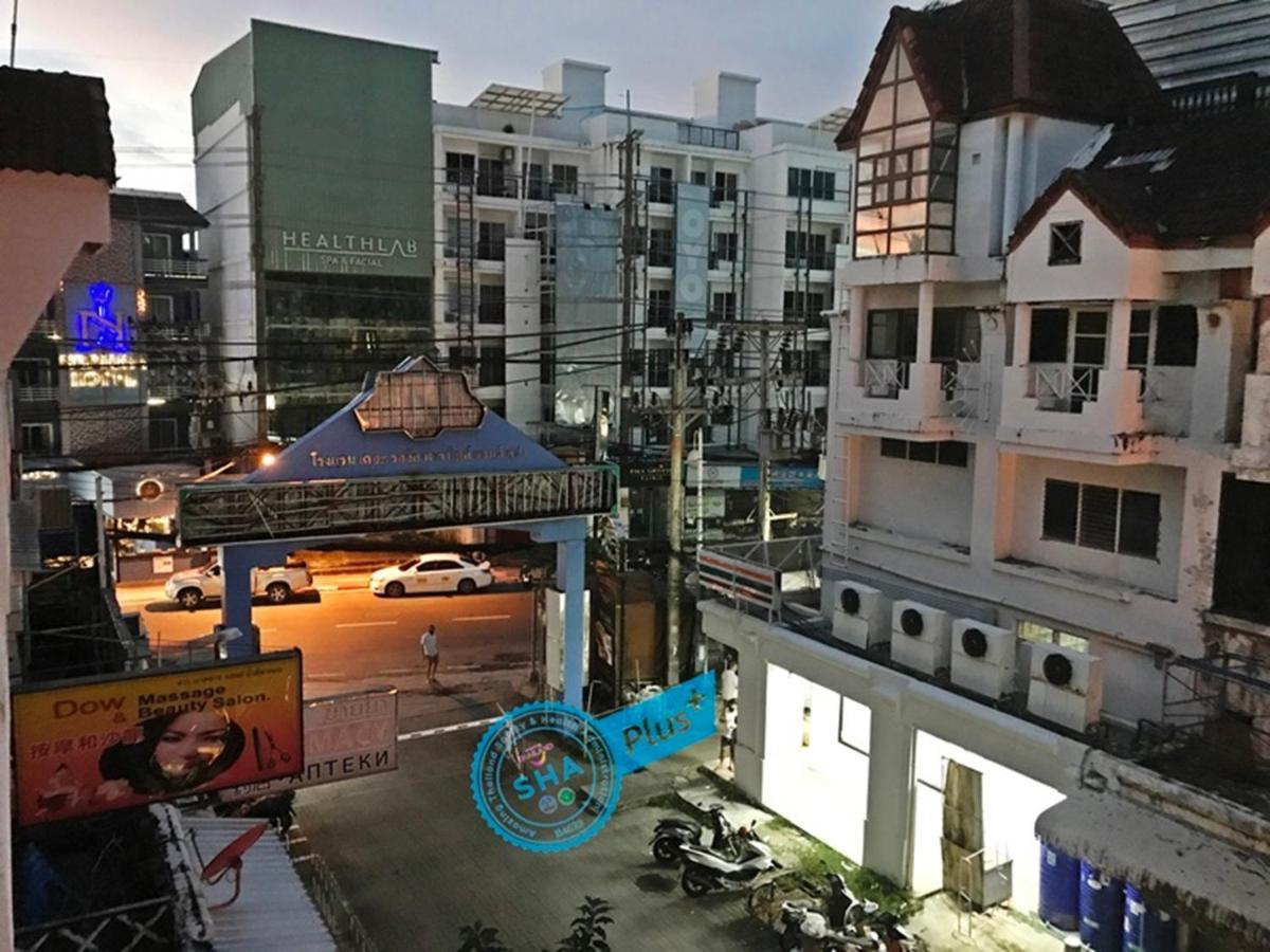 Le Tanjong House Hotell Patong Eksteriør bilde