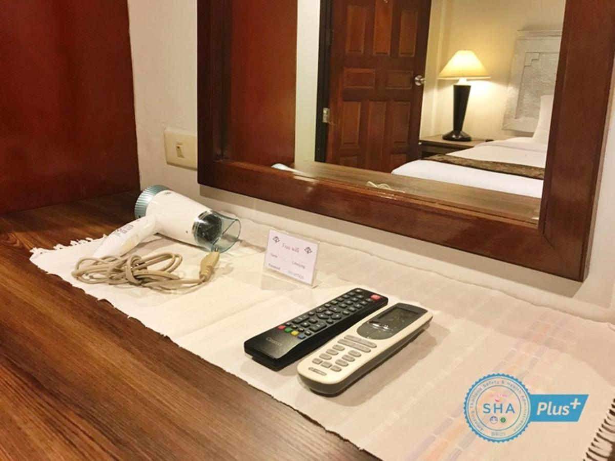 Le Tanjong House Hotell Patong Eksteriør bilde